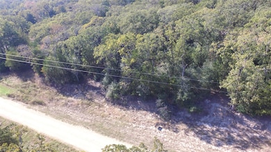 2308 Myrtle Ln, Cameron, TX 76520 - photo 3