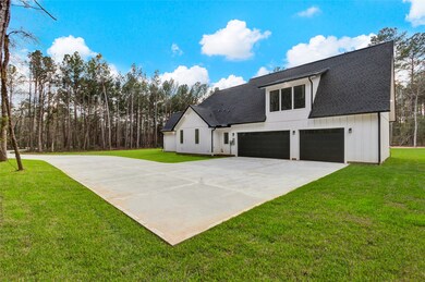 Huge 3 car garage!