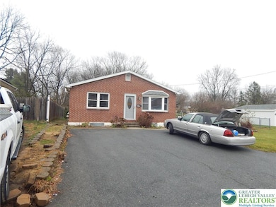 4117 Grape St, Coplay, PA 18037 - photo 2