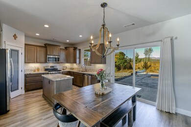 Open dining to kitchen