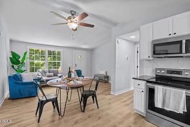 large-0197a1d9-7e4a-7289-910e-410fffaf5a