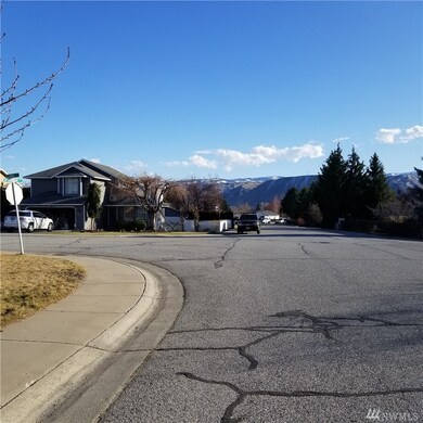 947 N Fairmont Ave, East Wenatchee, WA 98802 - photo 6