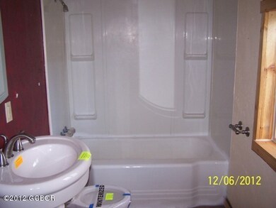 apt2 bath