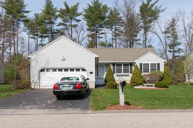 39 Glasgow Cir, Hudson, NH 03051 - photo 2