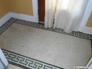 Foyer Classic 19th Ward tiling in entry way