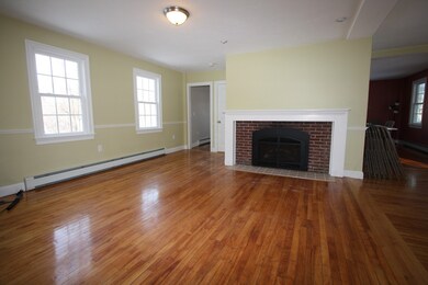 3 Pleasant St, Sutton, MA 01590 - photo 4