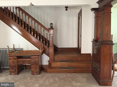 319 W Broad St, Telford, PA 18969 - photo 3