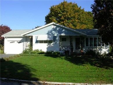 52 Birchwood Dr, Cranston, RI 02920 - photo 2