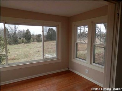 9703 Independence School Rd, Louisville, KY 40291 - photo 5