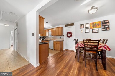 232 Alden Ave, Morrisville, PA 19067 - photo 6