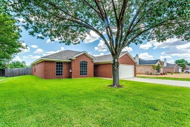 322 Beaumont Dr, Weatherford, TX 76086 - photo 3