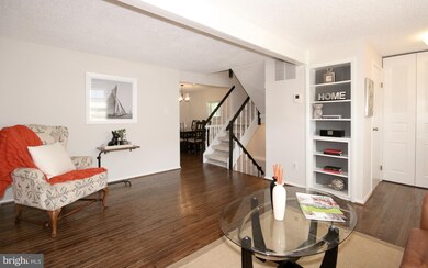 8662 Bent Arrow Ct, Springfield, VA 22153 - photo 3