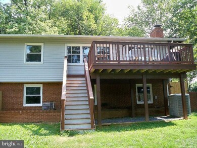 9231 Brian Dr, Vienna, VA 22180 - photo 2