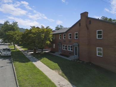 2209 Jefferson St SW unit B, Roanoke, VA 24014 - photo 2