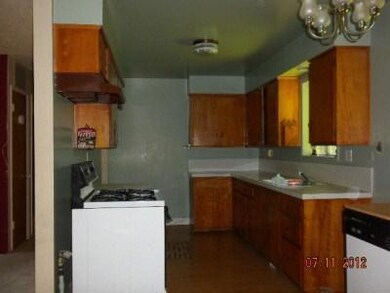 414 3rd St, Rogue River, OR 97537 - photo 4