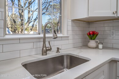 Kitchen - tulips