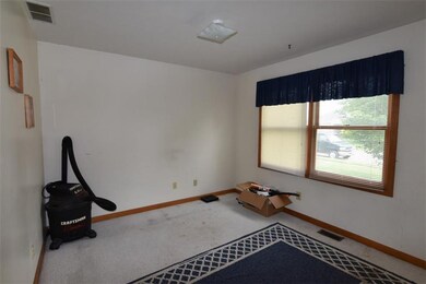 3844 Greenbriar Dr, Columbus, IN 47203 - photo 3