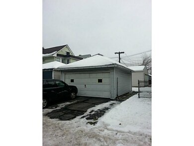 Parking Lot/Garage
