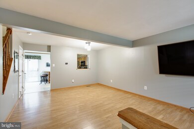 1122 Kelfield Dr, Halethorpe, MD 21227 - photo 7