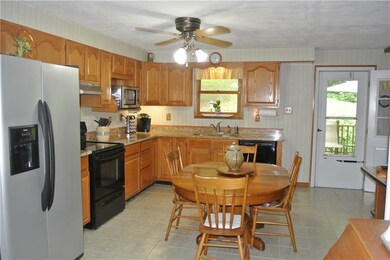 Full equipped kitchen, granite counter top.