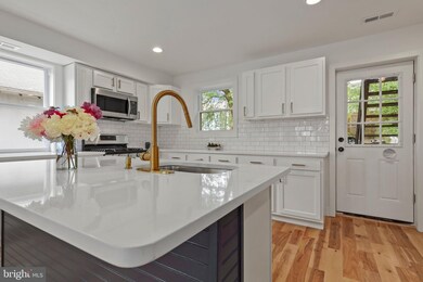 919 46th St NE, Washington, DC 20019 - photo 7