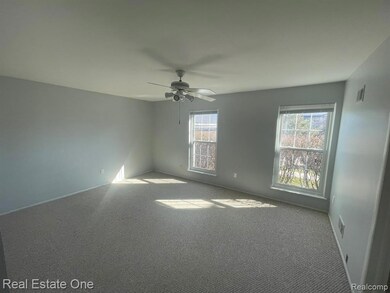 30975 Pointe of Woods Dr unit 4, Farmington Hills, MI 48334 - photo 7