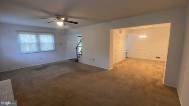 12000 Dove Cir, Laurel, MD 20708 - photo 4