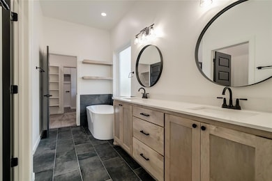 10401 Two Lakes Dr, Yukon, OK 73099 - photo 6