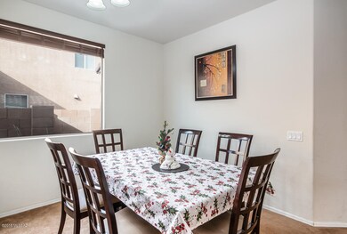 Dining1