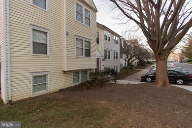 1 Pickering Ct unit 202, Germantown, MD 20874 - photo 2