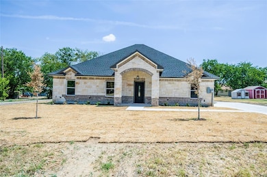 809 E Denton St, Ennis, TX 75119 - photo 2