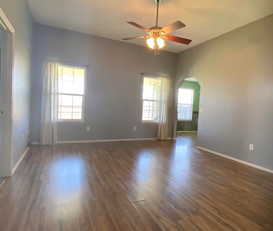Living room 3