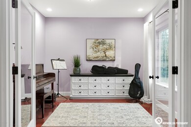 37_FrontRoom