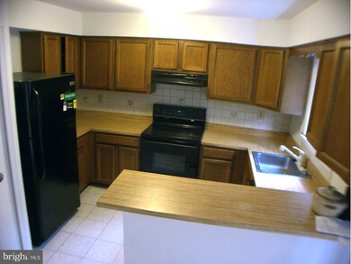 7481 Setting Sun Way, Columbia, MD 21046 - photo 4