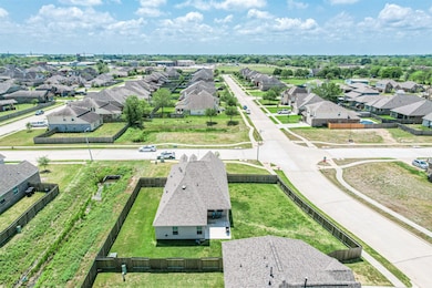 1504 Foshee Ct, Alvin, TX 77511 - photo 4