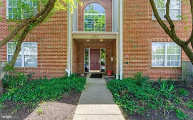 621 Admiral Dr unit 207, Annapolis, MD 21401 - photo 2