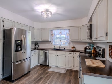 85 Engrem Ave, Rutland, VT 05701 - photo 5