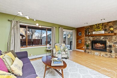 Living Room-20210119-3898