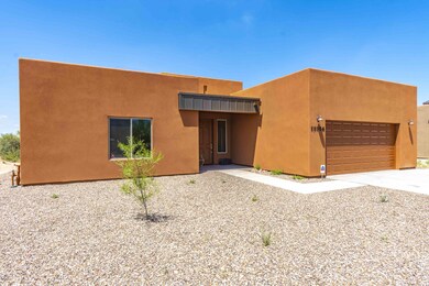 1-Story w/ 2-car Garage