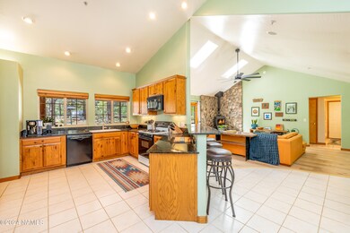 Kitchen/Living Area