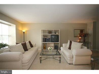 2381 Norrington Dr, Norristown, PA 19403 - photo 4