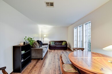 5007 Bayou Vista Dr, Houston, TX 77091 - photo 7