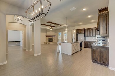 2001 Vanderbilt Dr, Weatherford, TX 76088 - photo 5