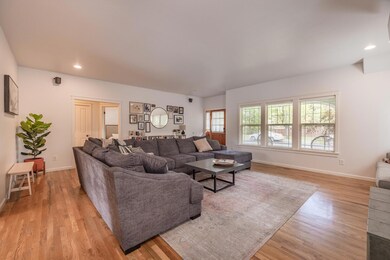 2849 NE Red Oak Dr, Bend, OR 97701 - photo 7