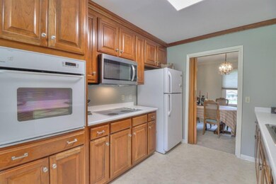 300 Ledgeview Dr, Shelbyville, TN 37160 - photo 2