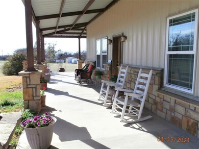 296 Sanger Dr, Springtown, TX 76082 - photo 2