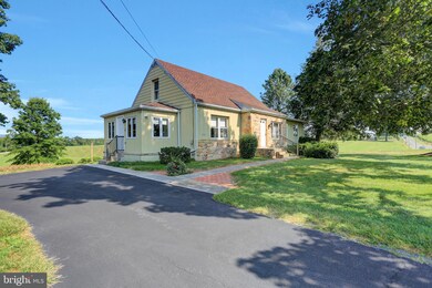 2521 Scotland Rd, Chambersburg, PA 17201 - photo 2