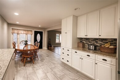 2945 Lincoln Highway Rd, Charleston, IL 61920 - photo 6