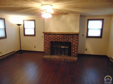 4107 SW Garden Ln, Topeka, KS 66614 - photo 2