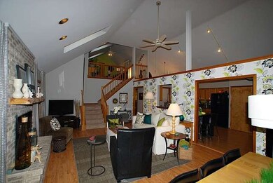 526 Viking Dr, Batavia, IL 60510 - photo 3